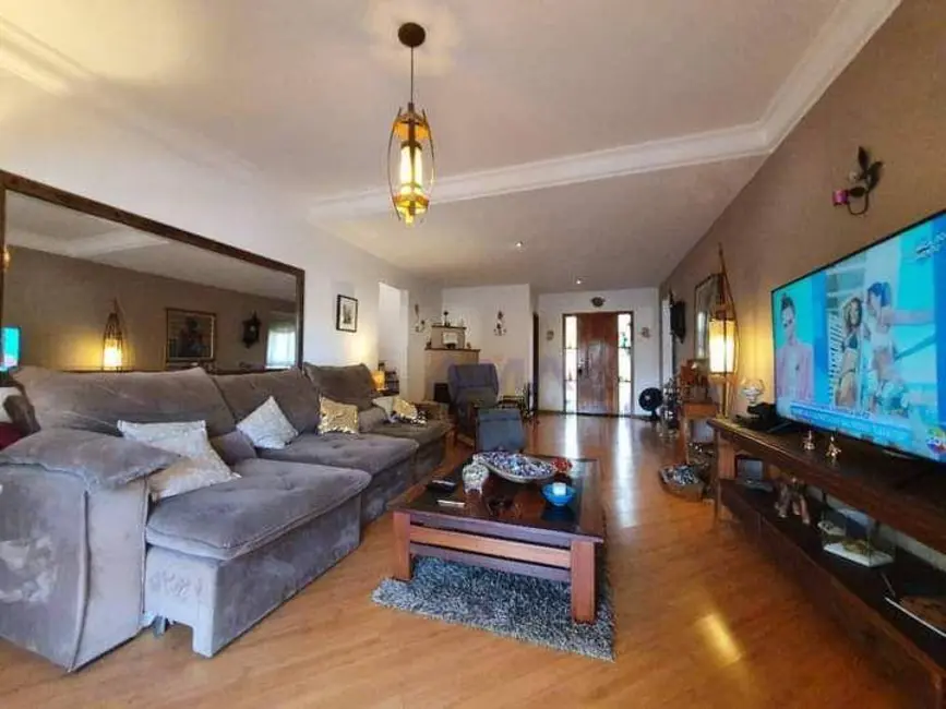 Casa de Condomínio com 4 quartos à venda, 700m2 em Jardim do Golf I, Jandira - SP - imagem 3 Foto 3 de Casa de Condomínio com 4 quartos à venda, 700m2 em Jardim do Golf I, Jandira - SP