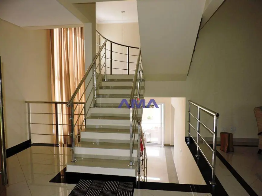 Foto 8 de Casa de Condomínio com 4 quartos à venda, 1296m2 em Chácara de La Rocca, Carapicuiba - SP