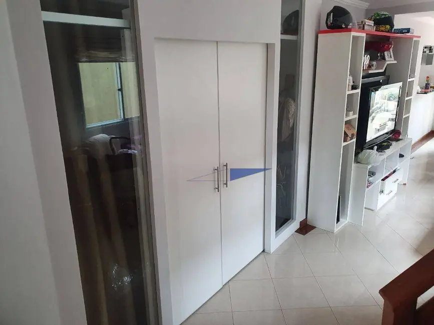 Foto 3 de Casa de Condomínio com 4 quartos à venda e para alugar, 188m2 em Parque Rincão, Cotia - SP