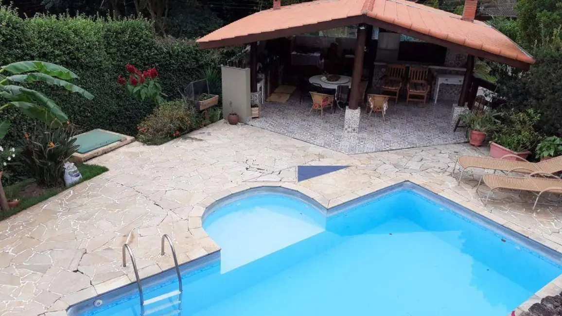 Foto 2 de Casa de Condomínio com 3 quartos à venda e para alugar, 1000m2 em Granja Carneiro Viana, Cotia - SP