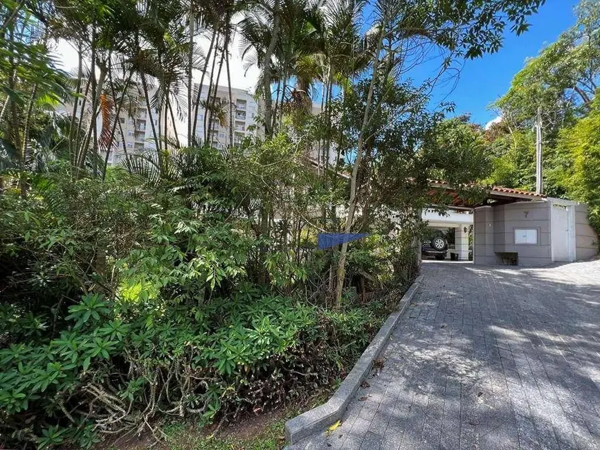 Casa de Condomínio com 5 quartos à venda, 2061m2 em Chácara Granja Velha, Carapicuiba - SP - imagem 4 Foto 4 de Casa de Condomínio com 5 quartos à venda, 2061m2 em Chácara Granja Velha, Carapicuiba - SP