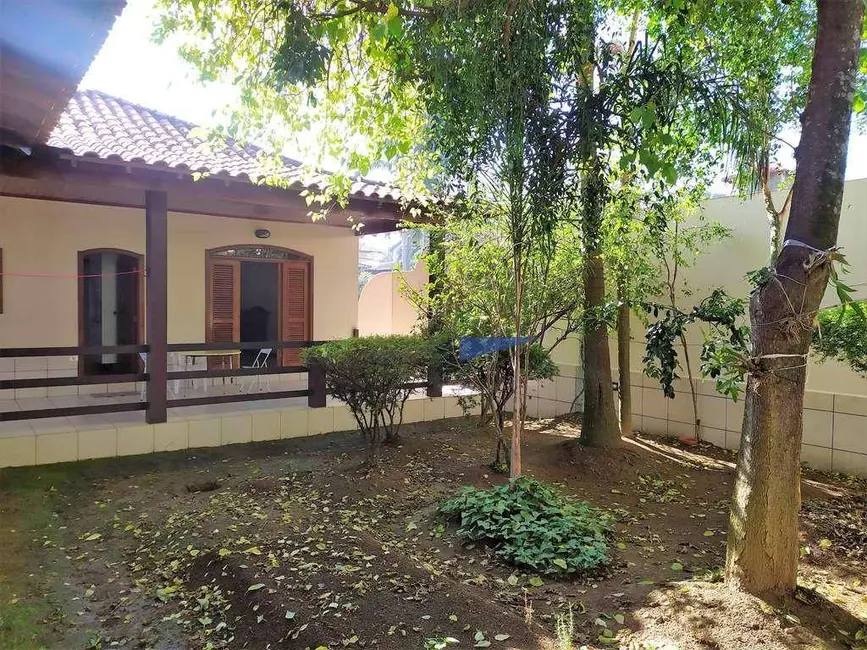 Foto 2 de Casa de Condomínio com 4 quartos à venda, 360m2 em Jardim Ipês, Cotia - SP