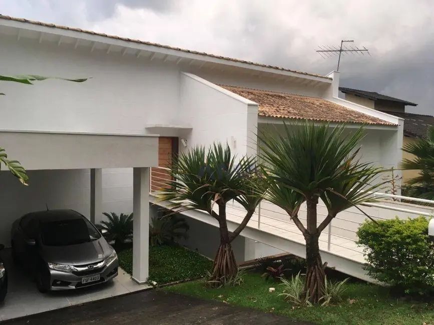 Foto 1 de Casa de Condomínio com 3 quartos à venda, 700m2 em Jardim do Golf I, Jandira - SP