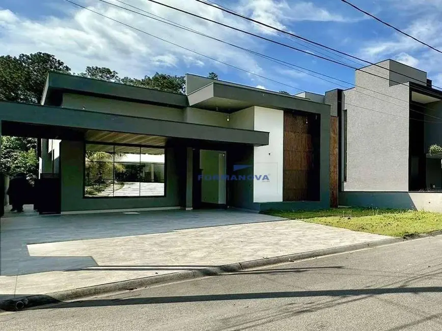 Foto 2 de Casa de Condomínio com 5 quartos à venda, 560m2 em Jardim do Golf I, Jandira - SP