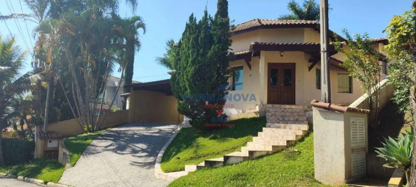Foto 2 de Casa de Condomínio com 3 quartos à venda e para alugar, 630m2 em Jardim do Golf I, Jandira - SP