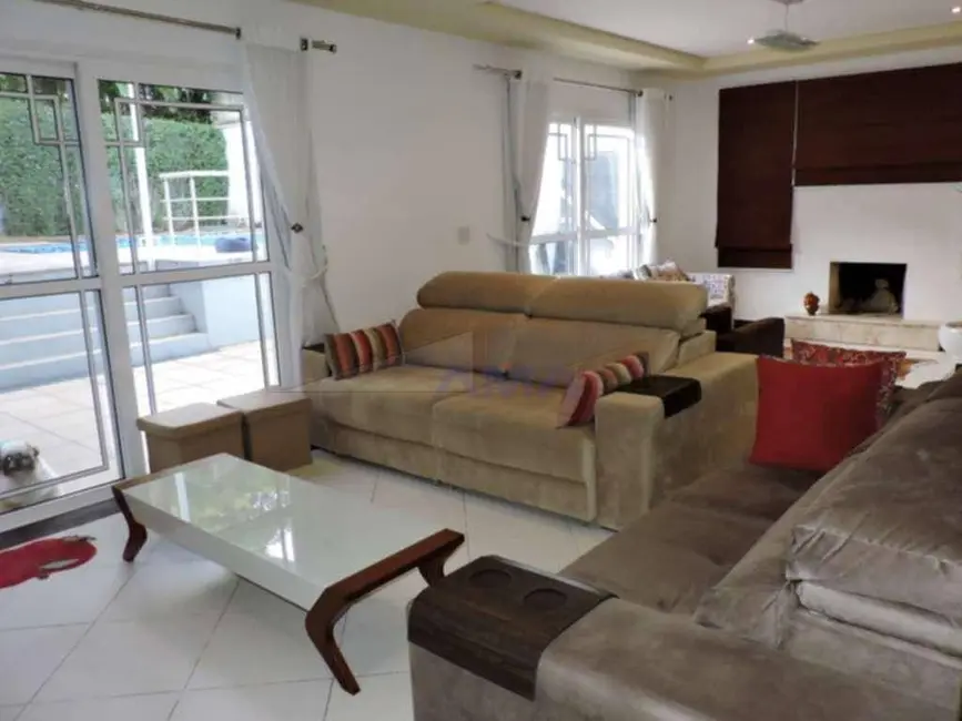 Casa de Condomínio com 4 quartos à venda e para alugar, 500m2 em Pousada dos Bandeirantes, Carapicuiba - SP - imagem 8 Foto 8 de Casa de Condomínio com 4 quartos à venda e para alugar, 500m2 em Pousada dos Bandeirantes, Carapicuiba - SP