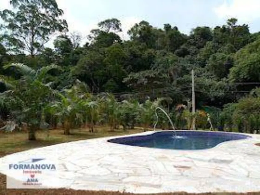 Foto 4 de Casa de Condomínio com 3 quartos à venda, 600m2 em Chácara de La Rocca, Carapicuiba - SP