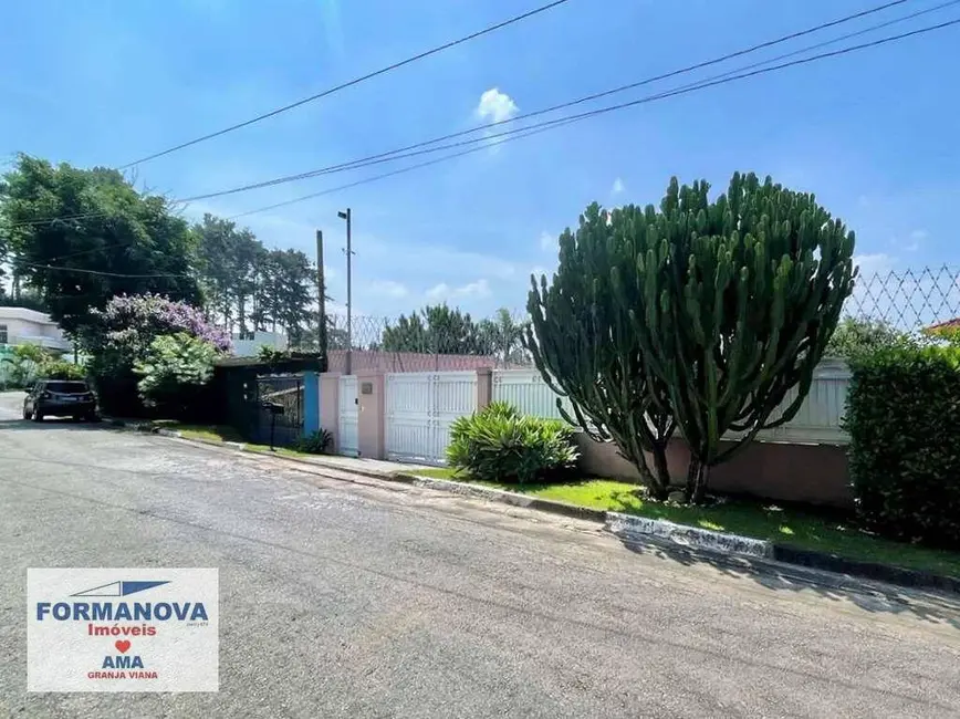 Foto 2 de Casa de Condomínio com 3 quartos à venda, 947m2 em Chácara das Paineiras, Carapicuiba - SP