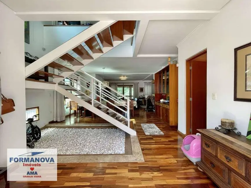 Foto 8 de Casa de Condomínio com 3 quartos à venda, 947m2 em Chácara das Paineiras, Carapicuiba - SP