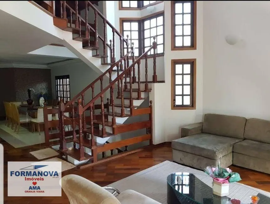 Foto 2 de Casa de Condomínio com 4 quartos à venda e para alugar, 300m2 em Parque Nova Jandira, Jandira - SP