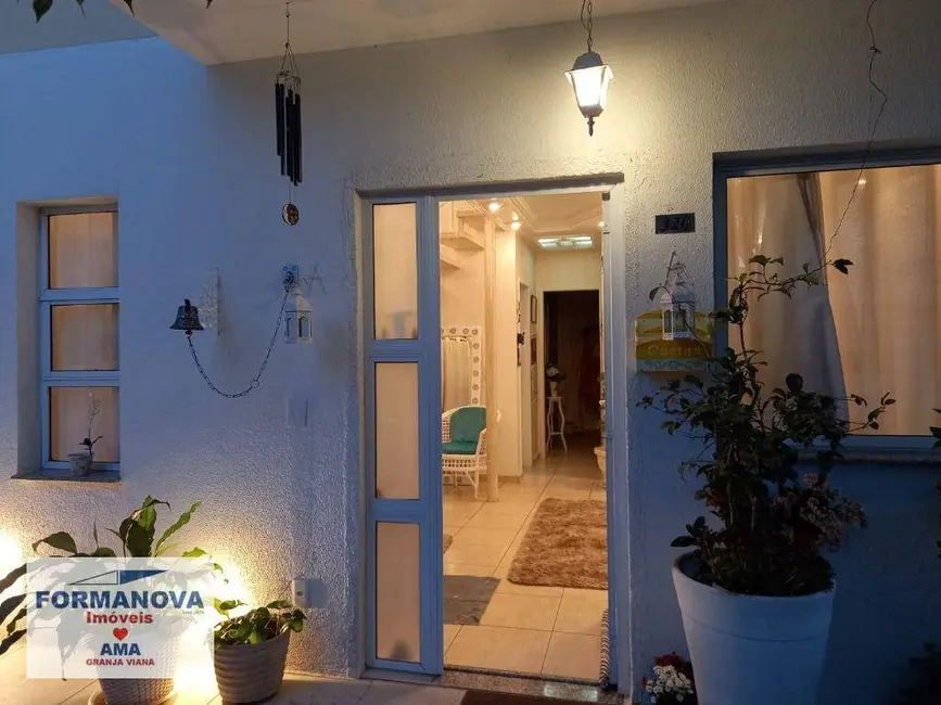 Casa de Condomínio com 3 quartos à venda, 125m2 em Cotia - SP - imagem 4 Foto 4 de Casa de Condomínio com 3 quartos à venda, 125m2 em Cotia - SP