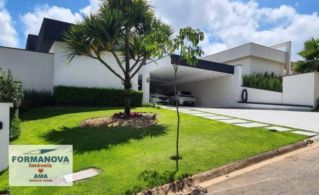 Foto 2 de Casa de Condomínio com 3 quartos à venda, 850m2 em Chácara Ondas Verdes, Cotia - SP