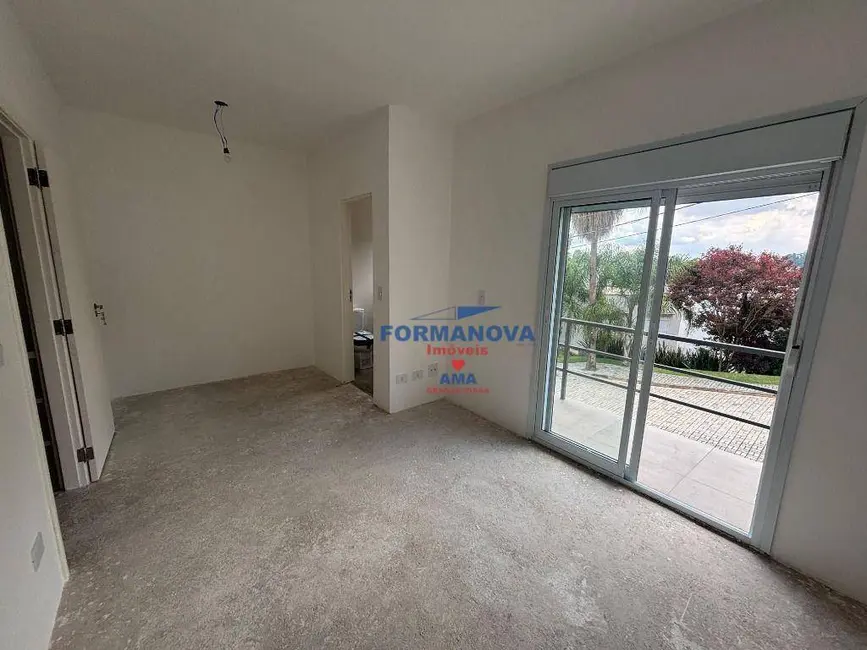 Casa de Condomínio com 3 quartos à venda, 140m2 em Cotia - SP - imagem 6 Foto 6 de Casa de Condomínio com 3 quartos à venda, 140m2 em Cotia - SP