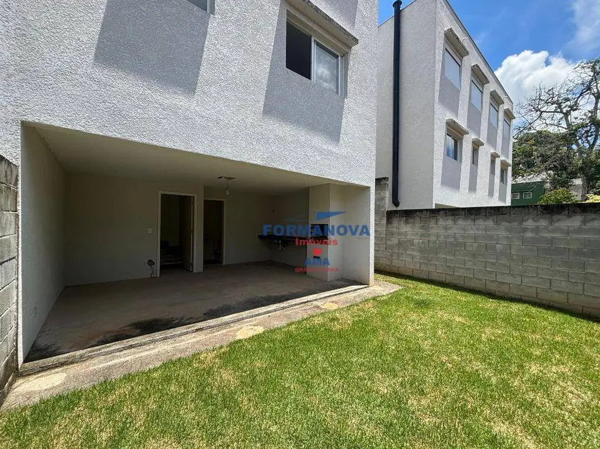 Casa de Condomínio com 3 quartos à venda, 140m2 em Cotia - SP - imagem 4 Foto 4 de Casa de Condomínio com 3 quartos à venda, 140m2 em Cotia - SP