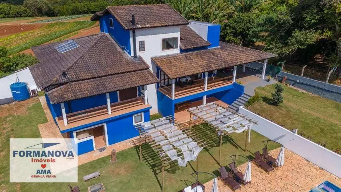 Casa com 5 quartos à venda, 2400m2 em Chácara Remanso (Caucaia do Alto), Cotia - SP - imagem 5 Foto 5 de Casa com 5 quartos à venda, 2400m2 em Chácara Remanso (Caucaia do Alto), Cotia - SP