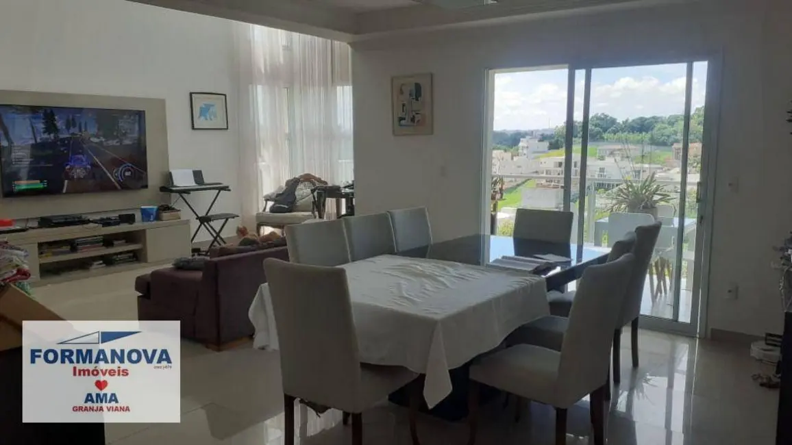 Foto 5 de Casa de Condomínio com 3 quartos à venda, 360m2 em Jardim Caiapiá, Cotia - SP