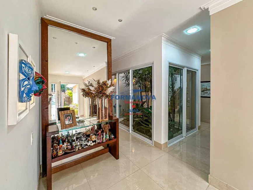 Foto 4 de Casa de Condomínio com 4 quartos à venda, 1360m2 em Parque Dom Henrique, Cotia - SP