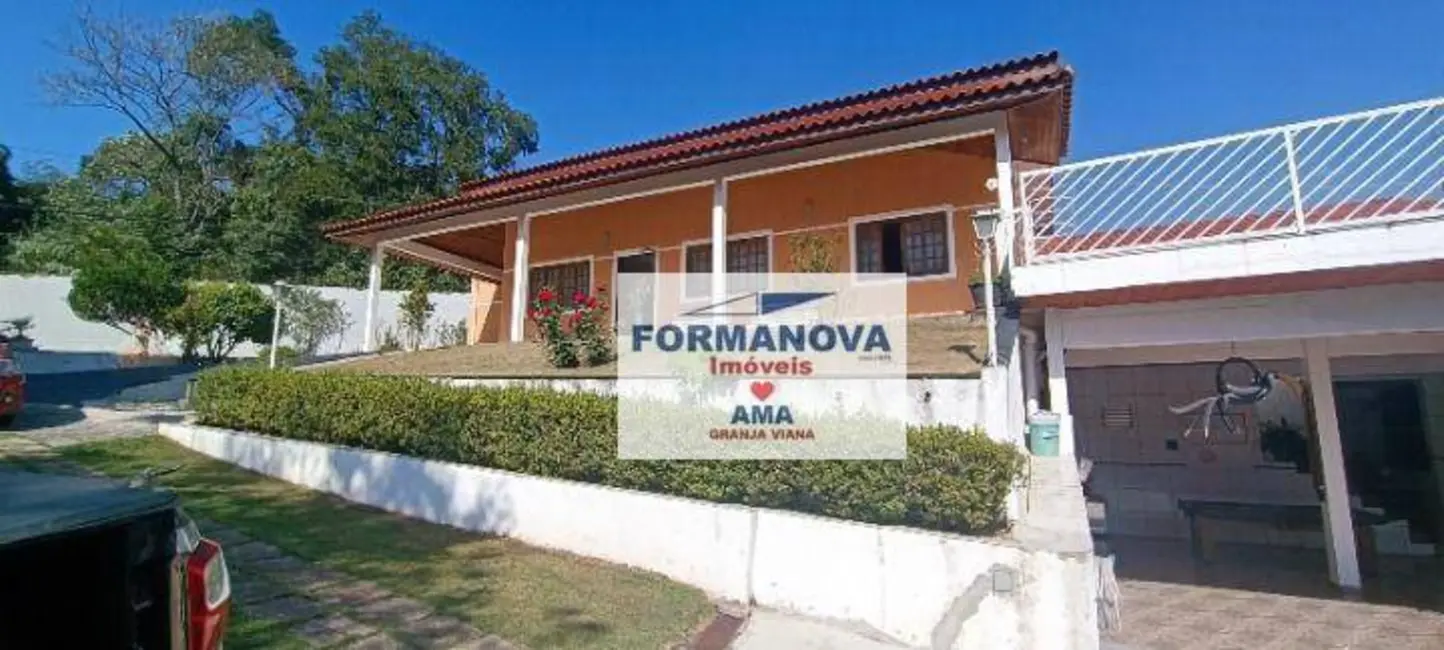 Casa de Condomínio com 3 quartos à venda, 2153m2 em Cotia - SP - imagem 3 Foto 3 de Casa de Condomínio com 3 quartos à venda, 2153m2 em Cotia - SP