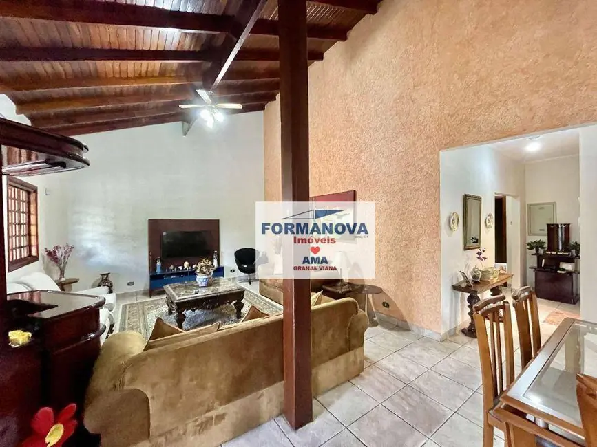Casa de Condomínio com 3 quartos à venda, 1439m2 em Chácara dos Lagos, Carapicuiba - SP - imagem 9 Foto 9 de Casa de Condomínio com 3 quartos à venda, 1439m2 em Chácara dos Lagos, Carapicuiba - SP