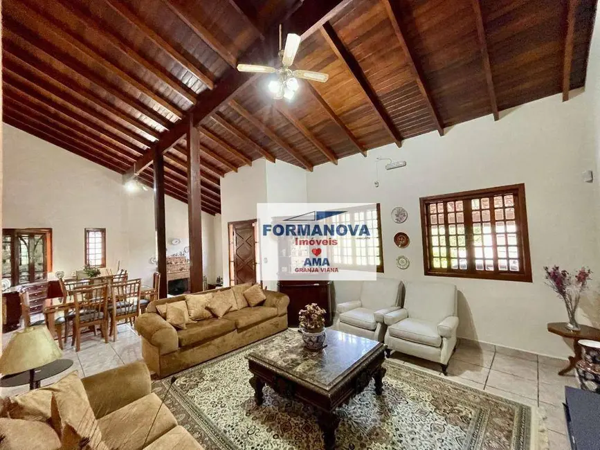 Foto 1 de Casa de Condomínio com 3 quartos à venda e para alugar, 1439m2 em Chácara dos Lagos, Carapicuiba - SP