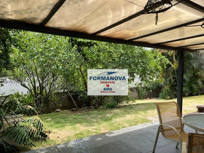 Casa de Condomínio com 4 quartos à venda, 750m2 em São Paulo II, Cotia - SP - imagem 5 Foto 5 de Casa de Condomínio com 4 quartos à venda, 750m2 em São Paulo II, Cotia - SP