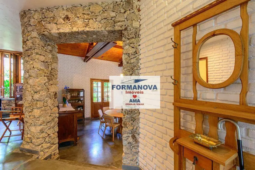 Casa de Condomínio com 4 quartos à venda, 1492m2 em Chácara São João, Carapicuiba - SP - imagem 3 Foto 3 de Casa de Condomínio com 4 quartos à venda, 1492m2 em Chácara São João, Carapicuiba - SP