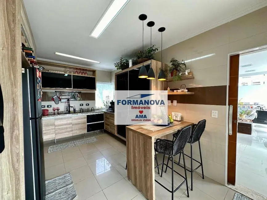 Casa de Condomínio com 5 quartos à venda, 507m2 em Pousada dos Bandeirantes, Carapicuiba - SP - imagem 4 Foto 4 de Casa de Condomínio com 5 quartos à venda, 507m2 em Pousada dos Bandeirantes, Carapicuiba - SP