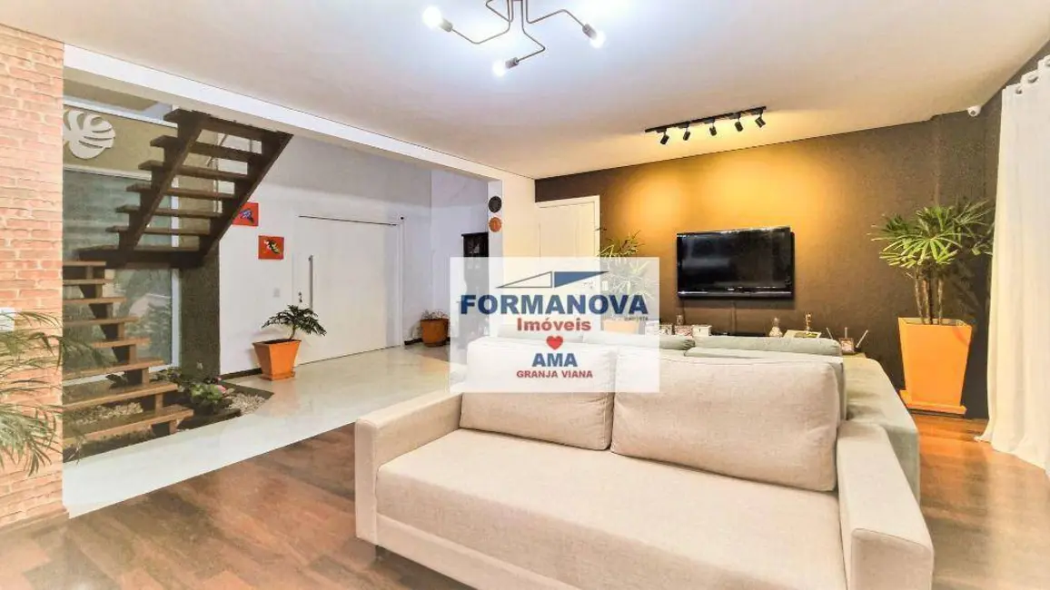 Foto 9 de Casa de Condomínio com 3 quartos à venda, 1430m2 em Parque Dom Henrique, Cotia - SP