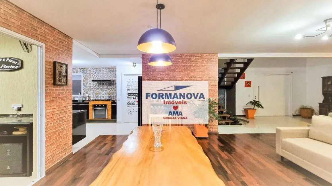 Foto 6 de Casa de Condomínio com 3 quartos à venda, 1430m2 em Parque Dom Henrique, Cotia - SP