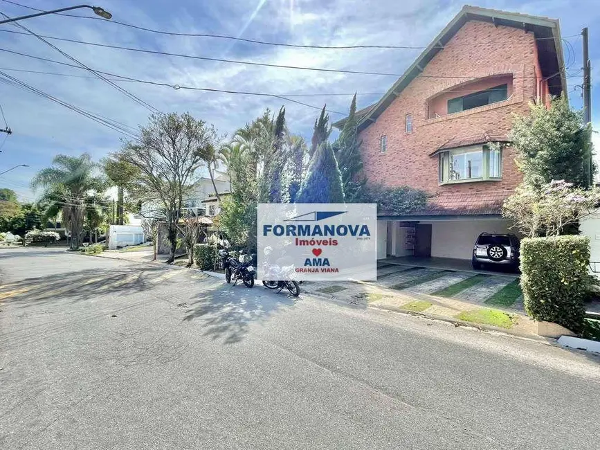 Casa de Condomínio com 4 quartos à venda, 383m2 em São Paulo II, Cotia - SP - imagem 3 Foto 3 de Casa de Condomínio com 4 quartos à venda, 383m2 em São Paulo II, Cotia - SP