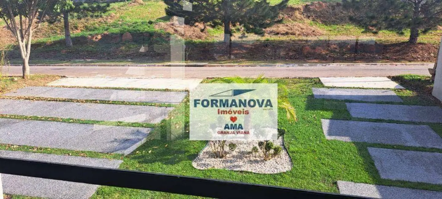 Casa de Condomínio com 3 quartos à venda, 500m2 em Quinta dos Angicos, Cotia - SP - imagem 3 Foto 3 de Casa de Condomínio com 3 quartos à venda, 500m2 em Quinta dos Angicos, Cotia - SP