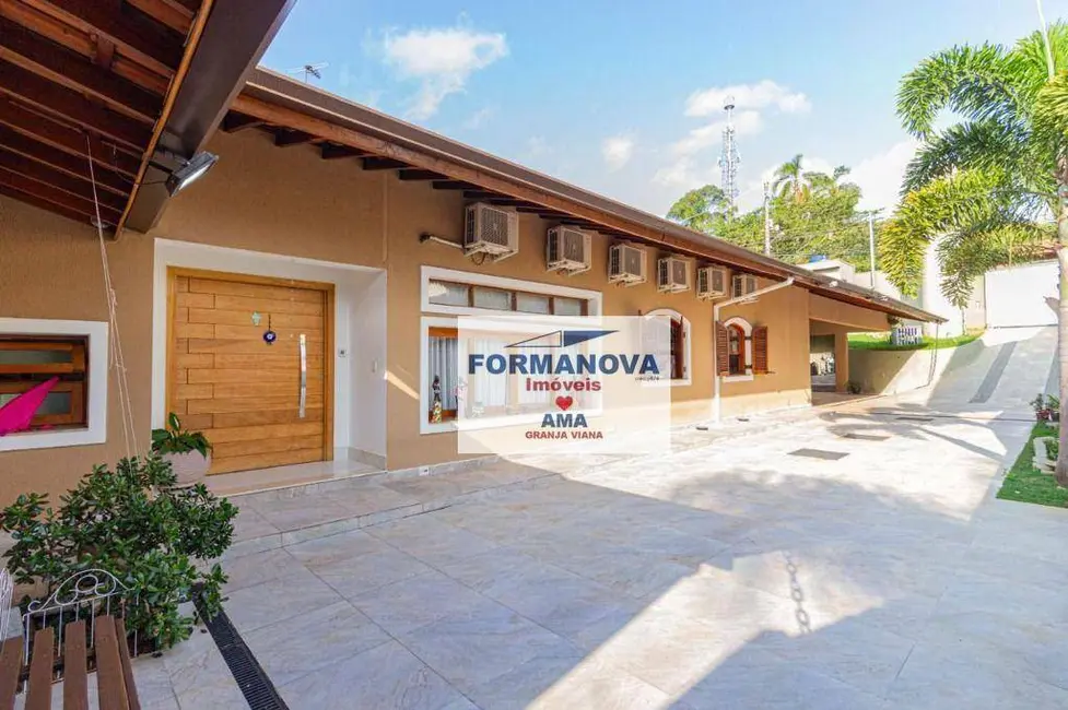 Foto 3 de Casa de Condomínio com 4 quartos à venda, 3000m2 em Parque Dom Henrique, Cotia - SP