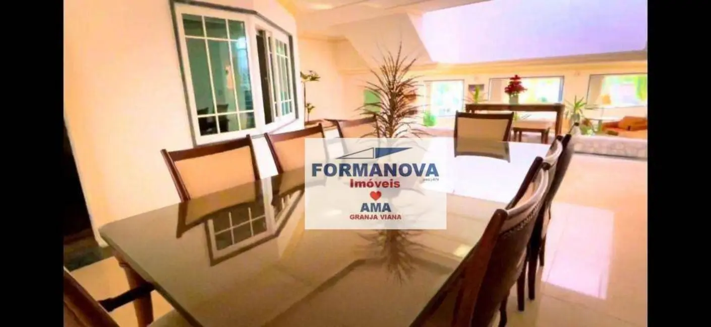 Casa de Condomínio com 5 quartos à venda, 570m2 em São Paulo II, Cotia - SP - imagem 6 Foto 6 de Casa de Condomínio com 5 quartos à venda, 570m2 em São Paulo II, Cotia - SP