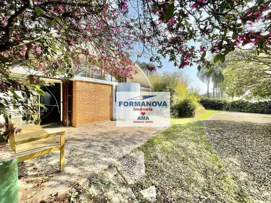 Casa com 4 quartos à venda e para alugar, 1147m2 em Vila Santo Antônio, Cotia - SP - imagem 8 Foto 8 de Casa com 4 quartos à venda e para alugar, 1147m2 em Vila Santo Antônio, Cotia - SP