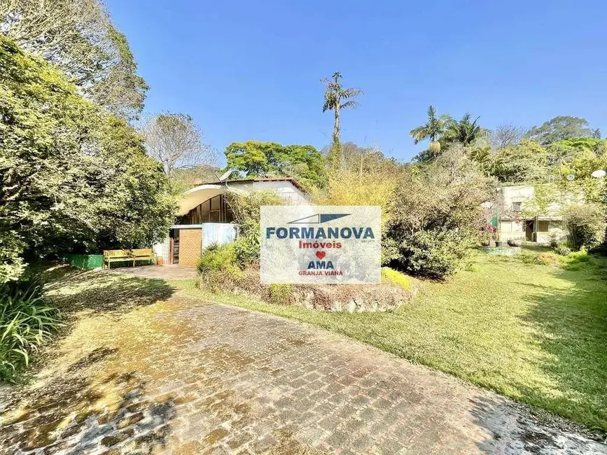 Casa com 4 quartos à venda e para alugar, 1147m2 em Vila Santo Antônio, Cotia - SP - imagem 9 Foto 9 de Casa com 4 quartos à venda e para alugar, 1147m2 em Vila Santo Antônio, Cotia - SP