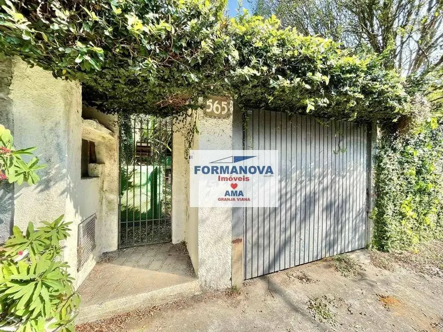 Casa com 4 quartos à venda e para alugar, 1147m2 em Vila Santo Antônio, Cotia - SP - imagem 4 Foto 4 de Casa com 4 quartos à venda e para alugar, 1147m2 em Vila Santo Antônio, Cotia - SP