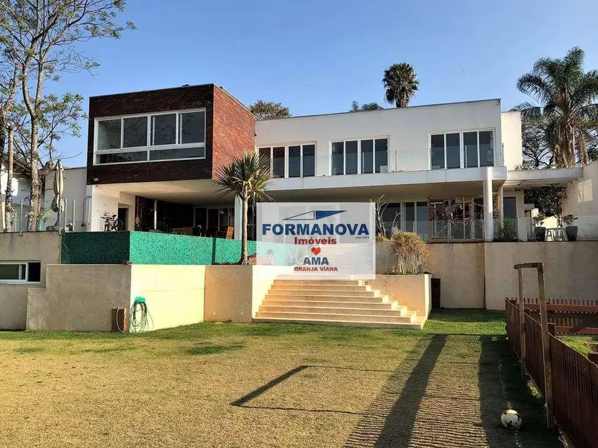 Foto 1 de Casa de Condomínio com 4 quartos para alugar, 1500m2 em Pousada dos Bandeirantes, Carapicuiba - SP