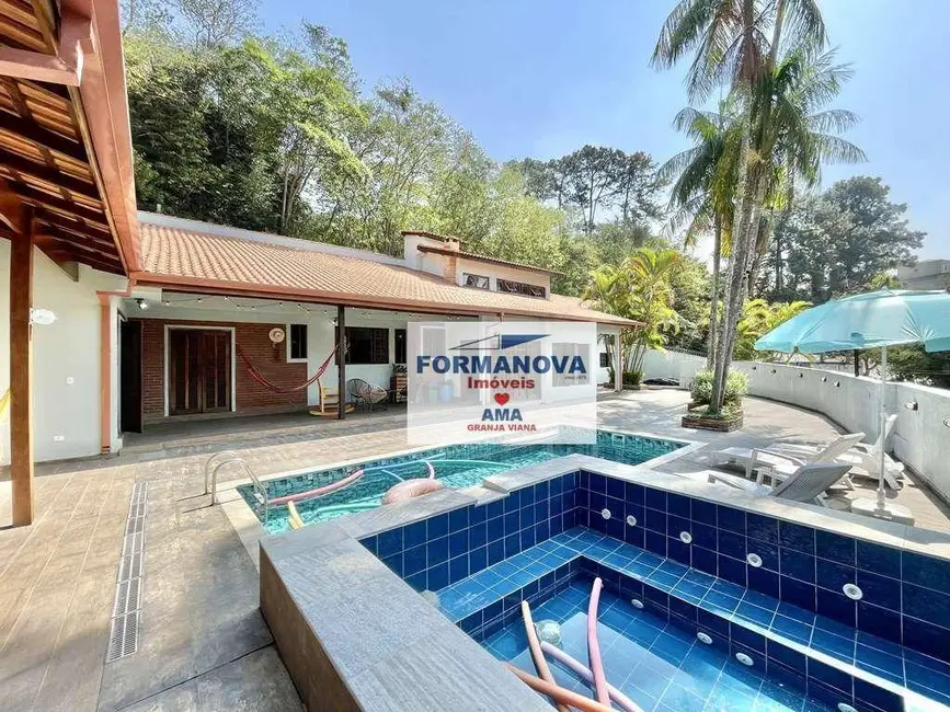 Foto 1 de Casa de Condomínio com 3 quartos à venda, 477m2 em Jardim Marilu, Carapicuiba - SP