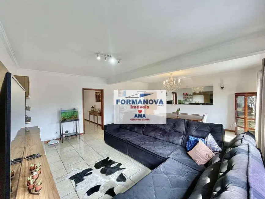 Foto 9 de Casa de Condomínio com 4 quartos à venda, 320m2 em Paisagem Renoir, Cotia - SP