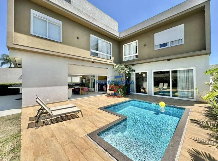 Foto 1 de Casa de Condomínio com 4 quartos à venda, 525m2 em Chácara dos Lagos, Carapicuiba - SP
