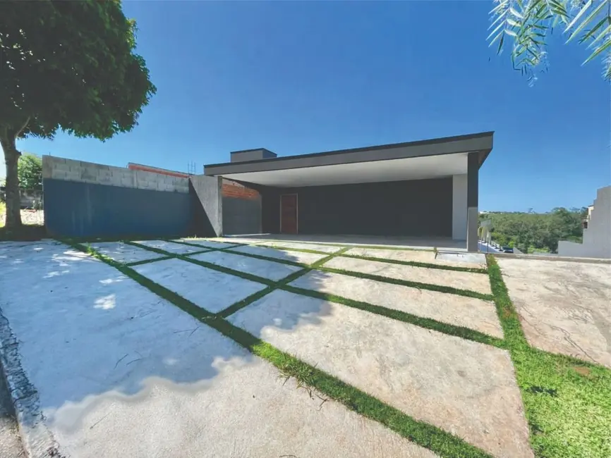 Casa de Condomínio com 3 quartos à venda, 500m2 em Quinta dos Angicos, Cotia - SP - imagem 3 Foto 3 de Casa de Condomínio com 3 quartos à venda, 500m2 em Quinta dos Angicos, Cotia - SP