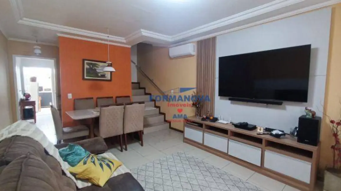 Foto 3 de Casa de Condomínio com 3 quartos à venda e para alugar, 135m2 em Parque Rincão, Cotia - SP