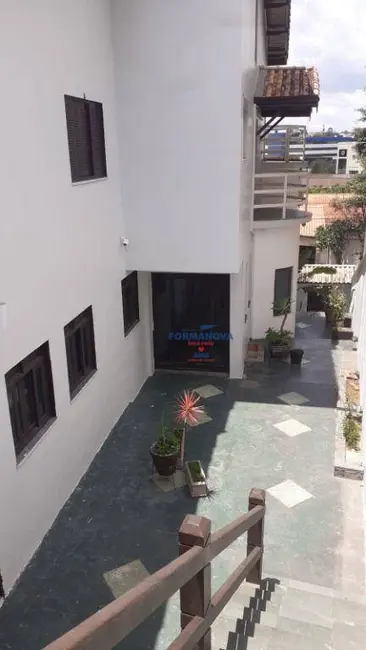 Foto 7 de Casa com 4 quartos à venda, 300m2 em Jardim Semiramis, Cotia - SP