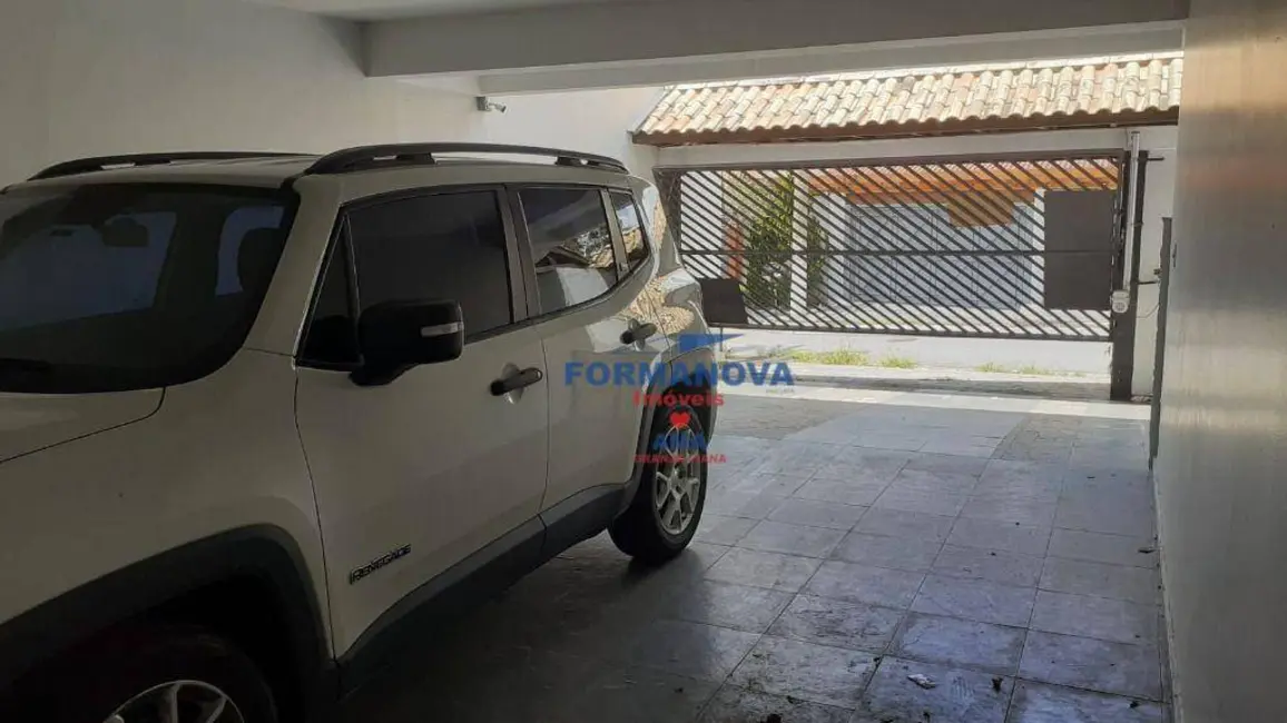 Foto 3 de Casa com 4 quartos à venda, 300m2 em Jardim Semiramis, Cotia - SP