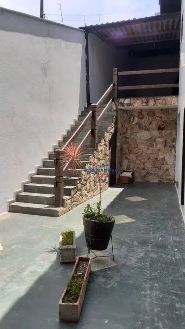 Foto 8 de Casa com 4 quartos à venda, 300m2 em Jardim Semiramis, Cotia - SP