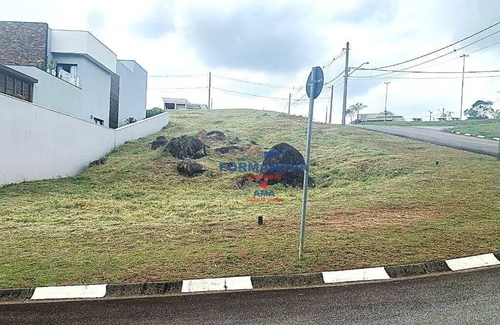 Foto 2 de Terreno / Lote à venda, 705m2 em Jardim do Golf I, Jandira - SP