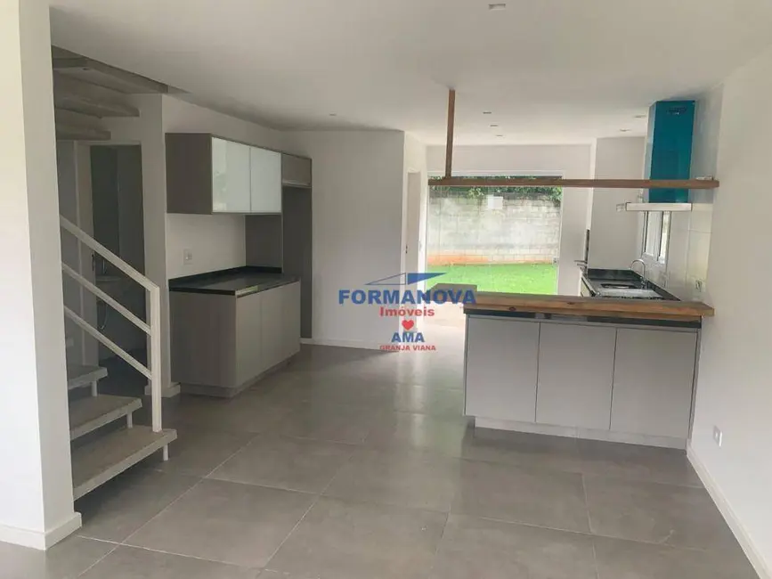 Foto 2 de Casa de Condomínio com 3 quartos para alugar, 140m2 em Cotia - SP