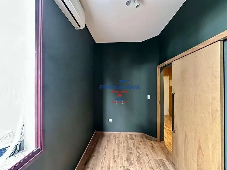 Sala Comercial à venda e para alugar, 44m2 em Chácara São João, Carapicuiba - SP - imagem 8 Foto 8 de Sala Comercial à venda e para alugar, 44m2 em Chácara São João, Carapicuiba - SP