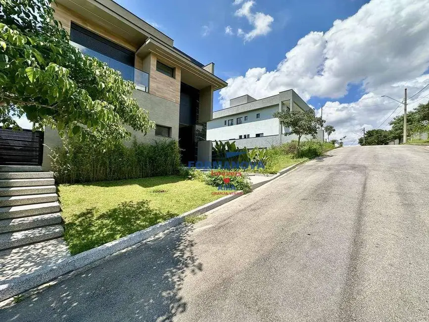 Casa de Condomínio com 4 quartos à venda, 398m2 em São Paulo II, Cotia - SP - imagem 5 Foto 5 de Casa de Condomínio com 4 quartos à venda, 398m2 em São Paulo II, Cotia - SP