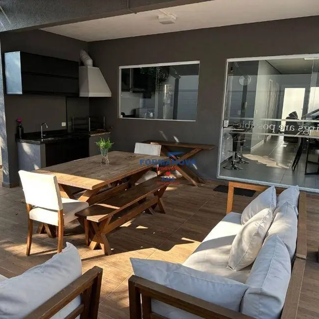 Casa de Condomínio com 3 quartos à venda, 308m2 em Cotia - SP - imagem 4 Foto 4 de Casa de Condomínio com 3 quartos à venda, 308m2 em Cotia - SP